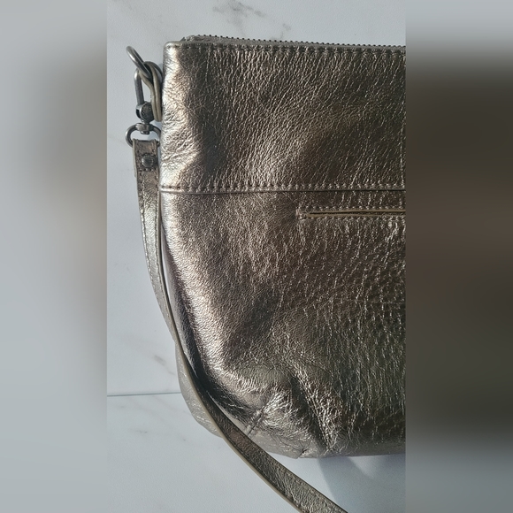 The Sak Bags Guc The Sak Oleta Gold Bronze Metallic Small Leather Crossbody Clutch Bag